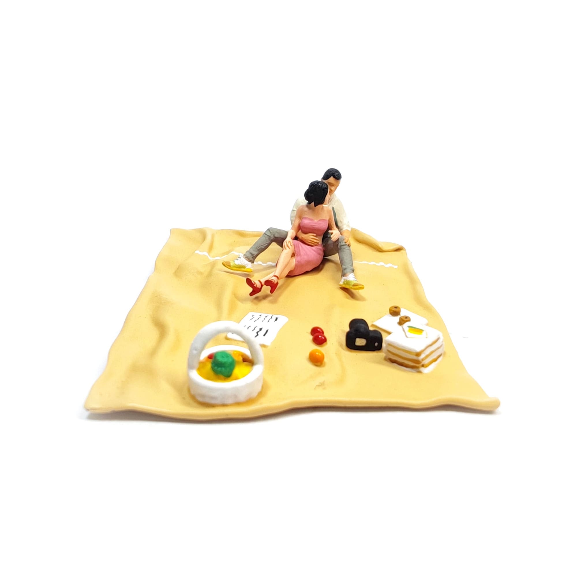 1/64 Figures Romantic Picnic