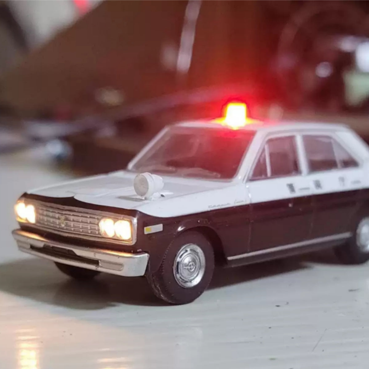 Diecast police car models with best sale working lights