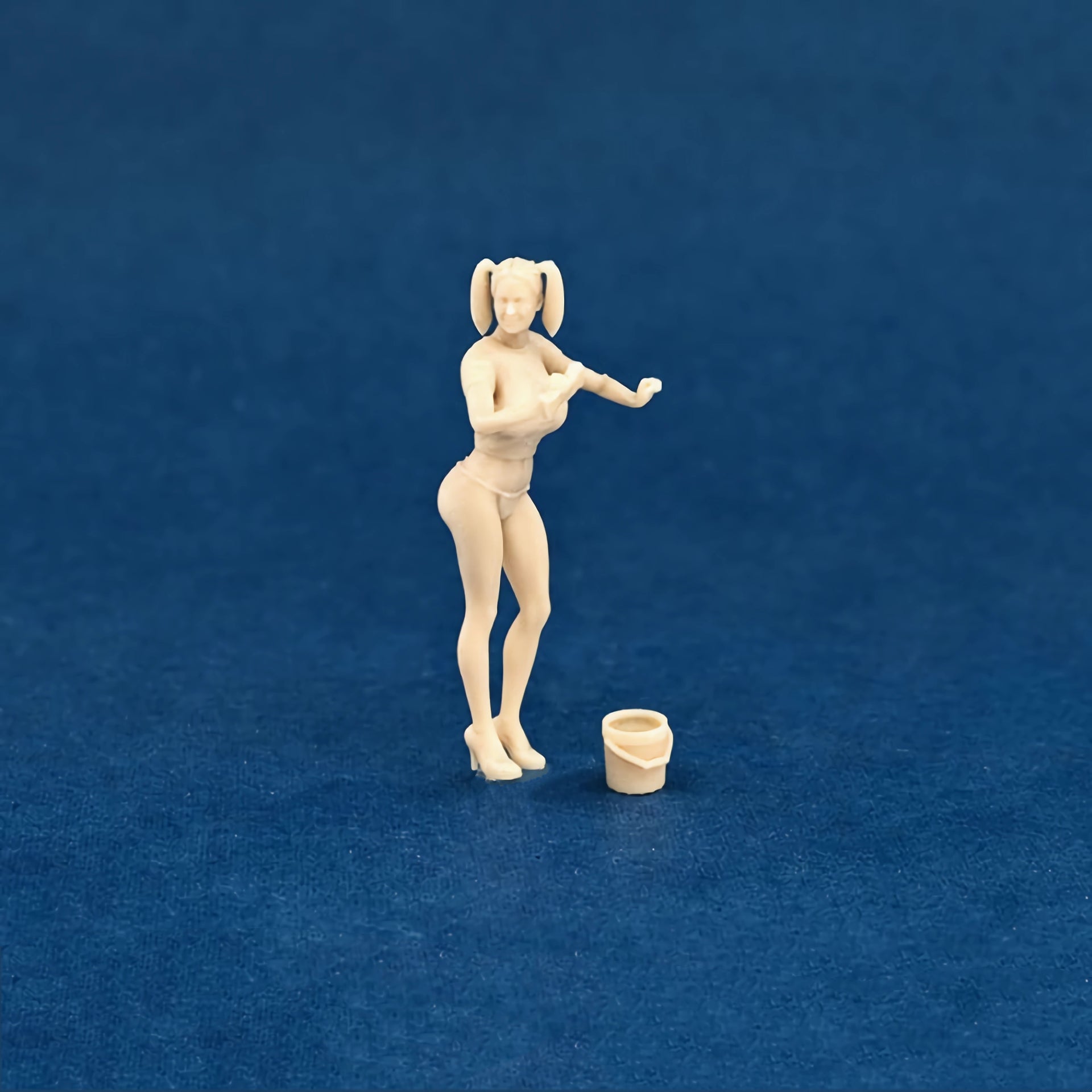 1/64 Carwash Girl 3