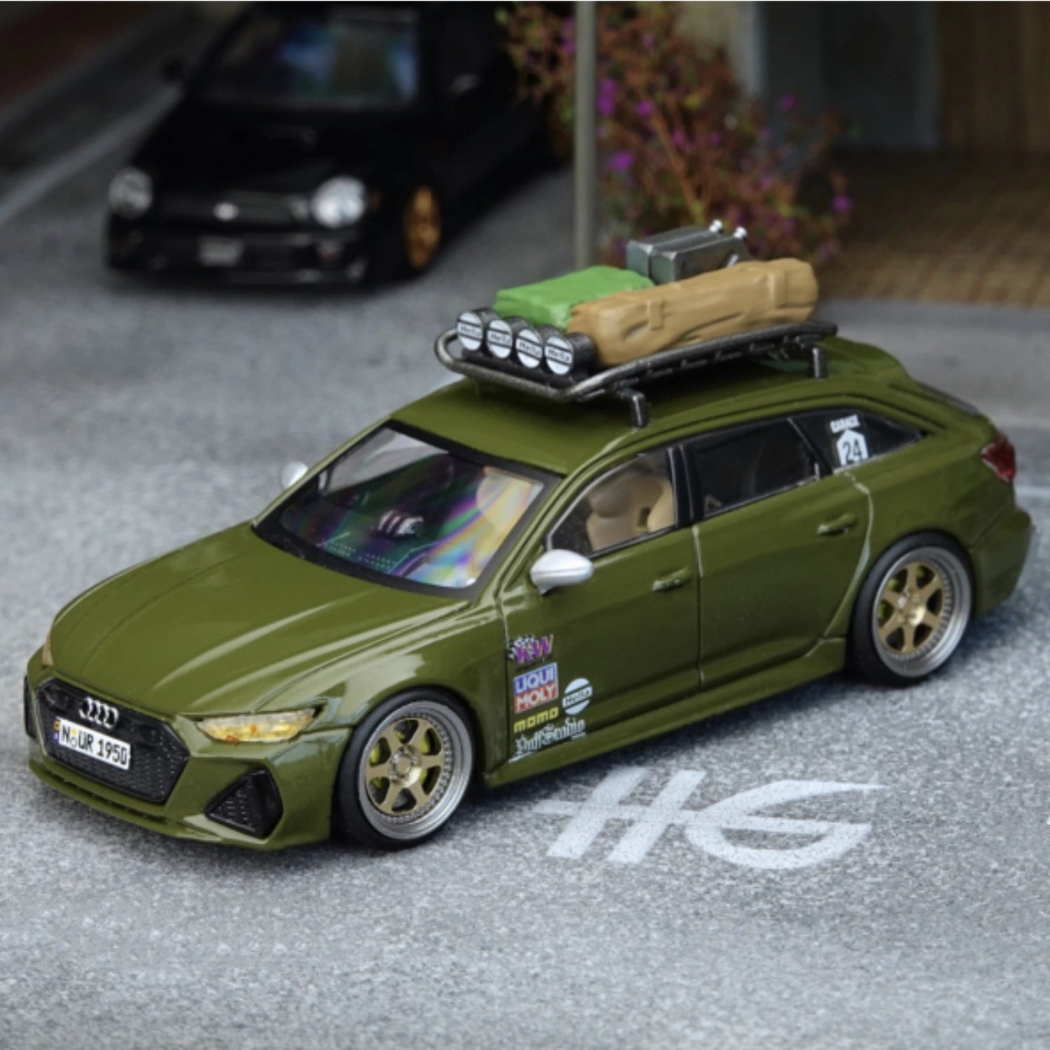 1/64 Travel Roof Luggage Rack